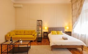 Spacious Flat In Old Town Wi-Fi